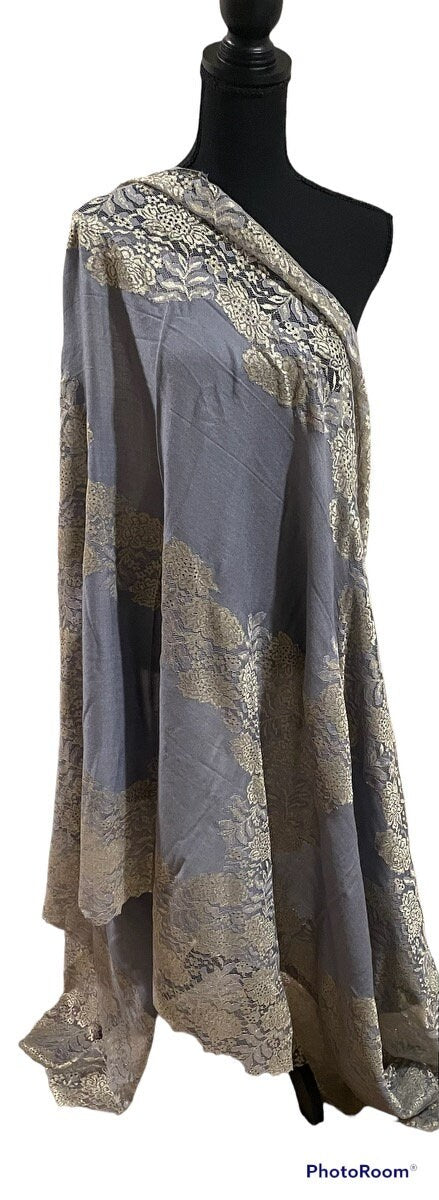 Pashmina Shawl With Chantilly Lace